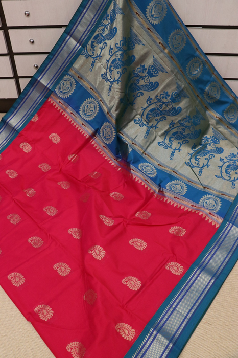 Kuyari Kadiyal Tana Silk Paithani