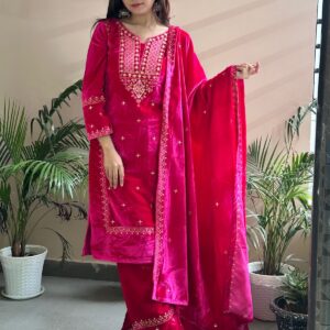 Velvet Winter Elegance: Thread-Worked Velvet Three-Piece Suit