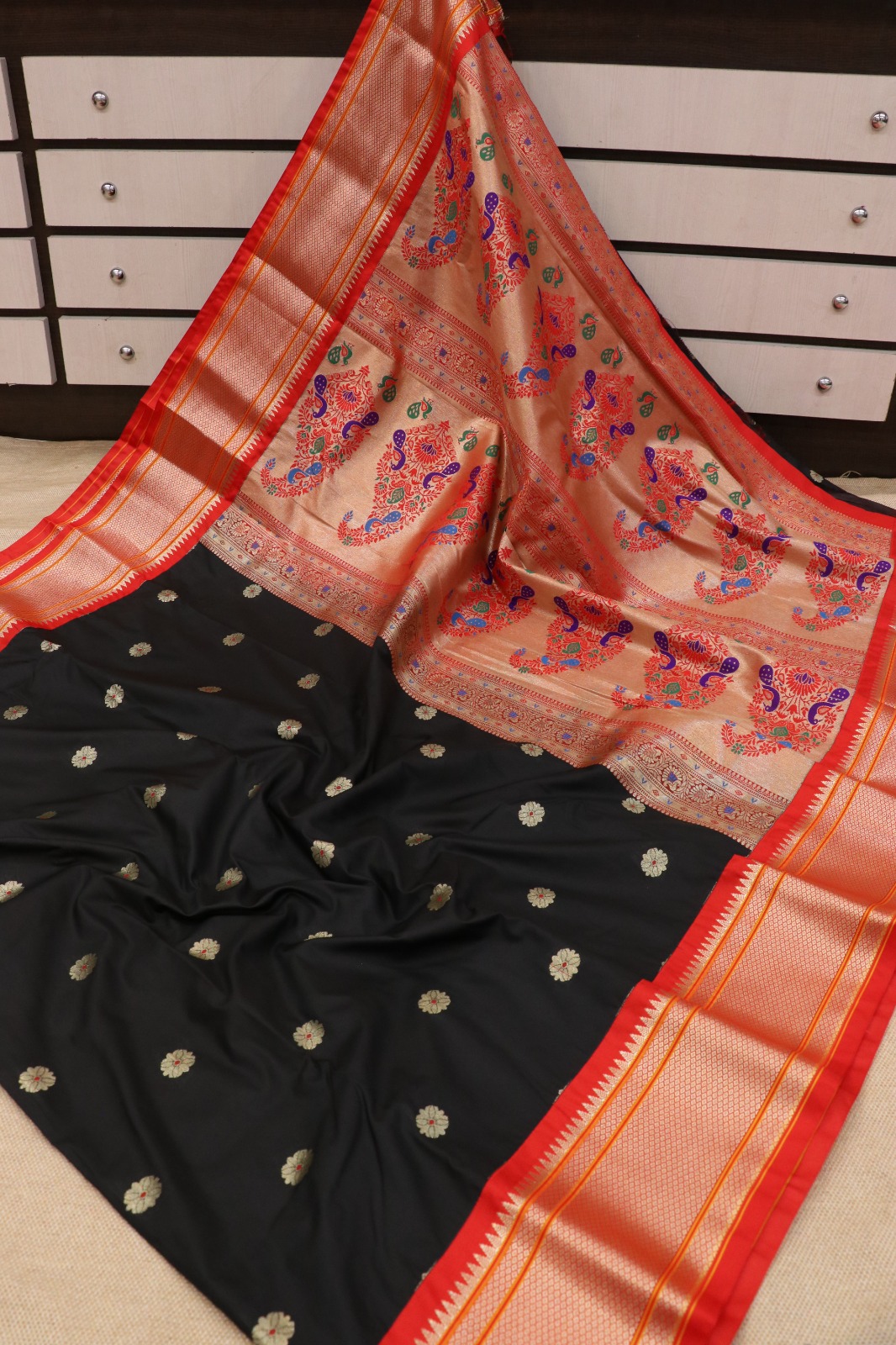 Kadiyal Paithani Saree