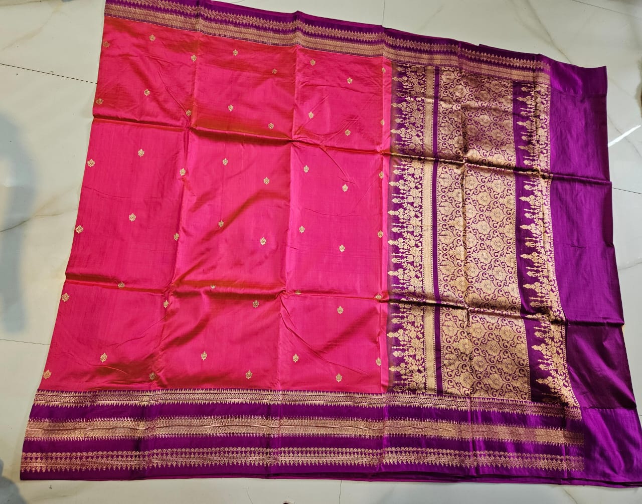 Varanasi Pure Silk small Buti