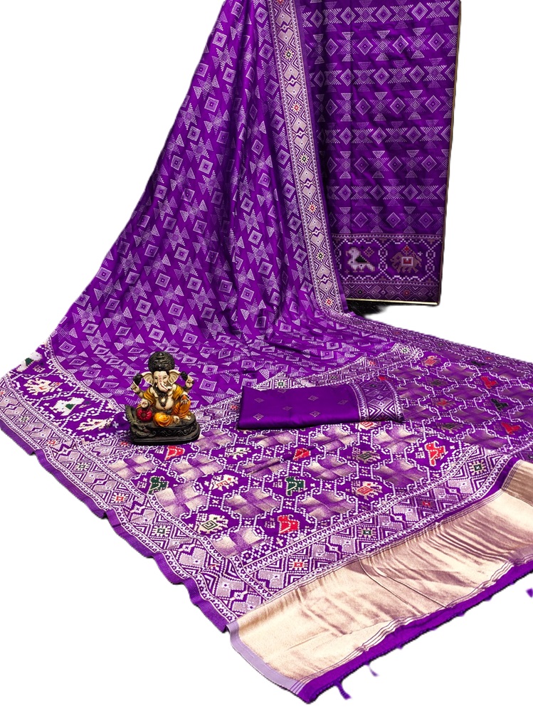 Dola Silk with designer weaving all over body